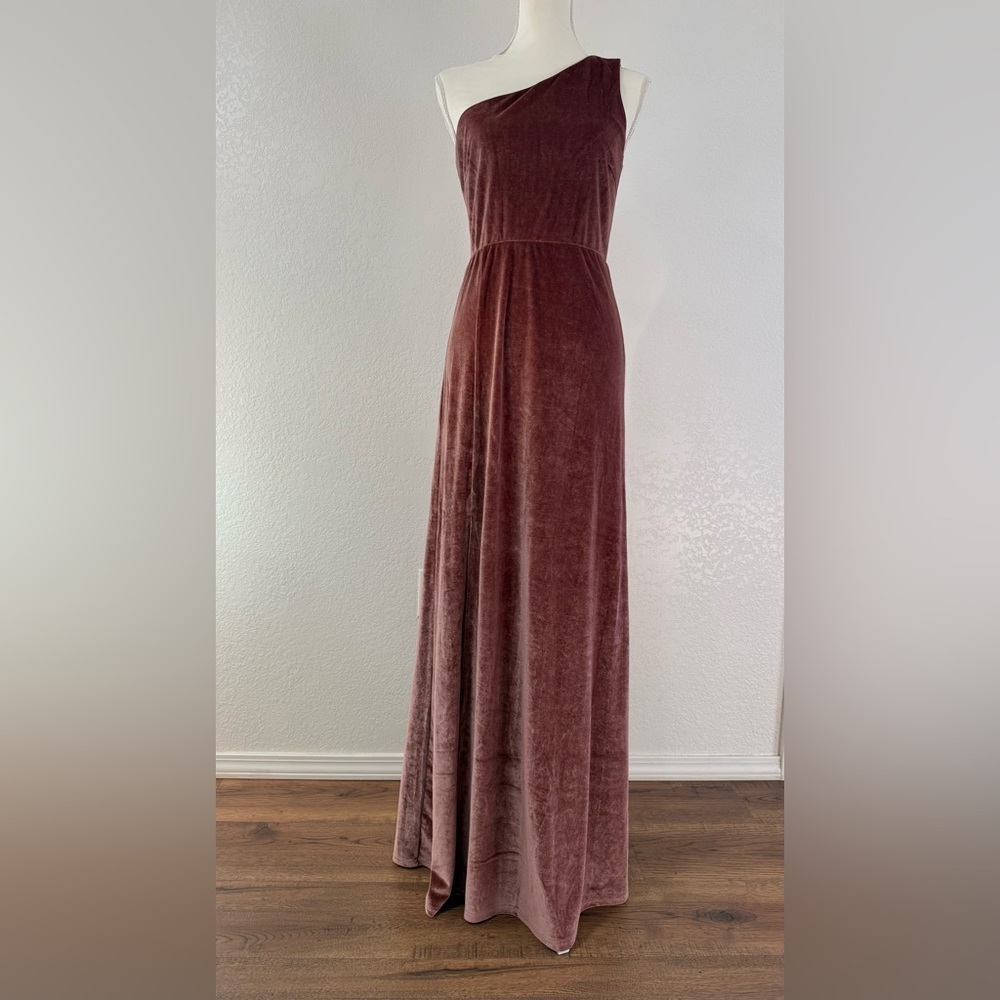 BALTICBORN Elegant One-Shoulder Velvet Dress size M
